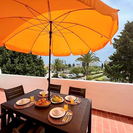 Armacao De Pera Twins 2 With Pool By Homing Appartement Buitenkant foto