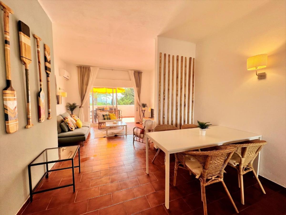 Armacao De Pera Twins 2 With Pool By Homing Appartement Buitenkant foto