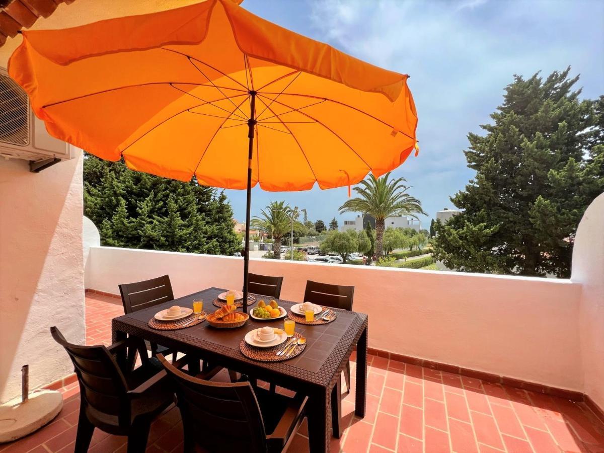 Armacao De Pera Twins 2 With Pool By Homing Appartement Buitenkant foto