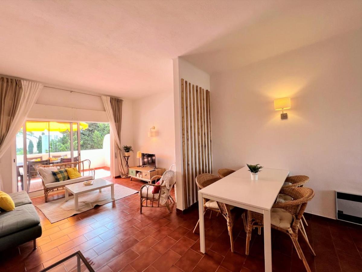 Armacao De Pera Twins 2 With Pool By Homing Appartement Buitenkant foto