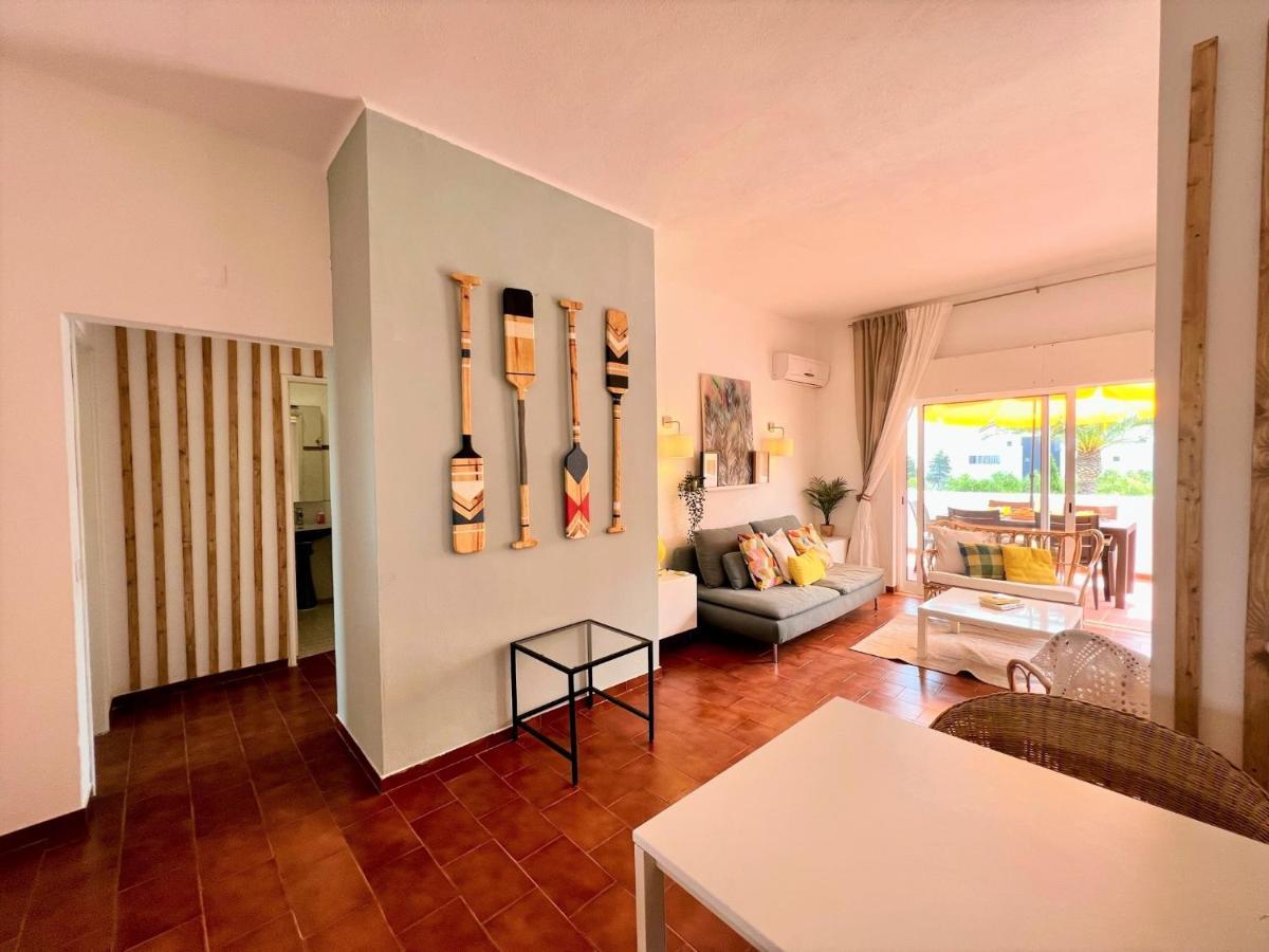 Armacao De Pera Twins 2 With Pool By Homing Appartement Buitenkant foto